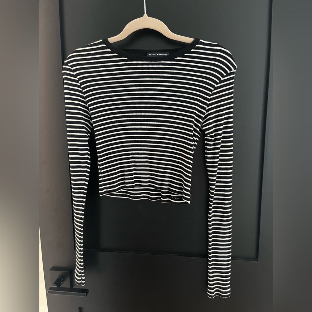 Brandy Melville stripped cropped top